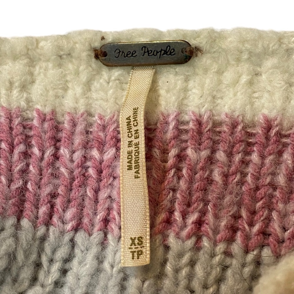 Free People Wool Blend Sweater Women’s Size XS Pullover Multi Colored Strip Gray - Picture 7 of 10